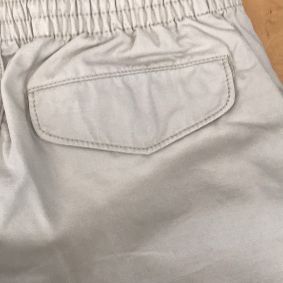 Boys Cream GapKids Shorts - Picture 3 of 3